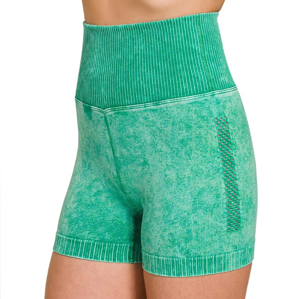 Washed Seamless High Waisted Shorts in Kelly Green